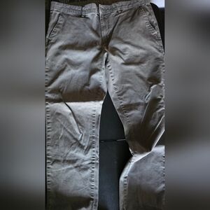 Gently Used in good condition men's size weatherproof vintage 34×30  Gray